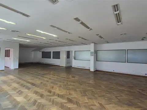 Galpon en Alquiler 33  mts Fondo