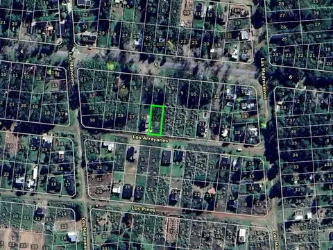 Los Arrayanes e/ Las Madreselvas y Los Malvones