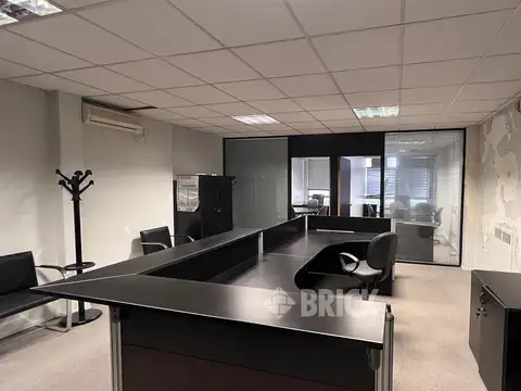 Oficina en Alquiler 40 años