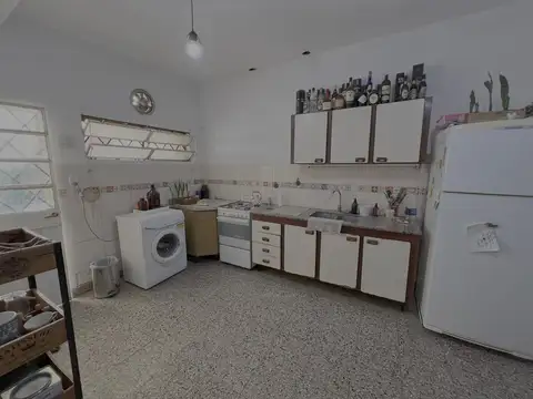 Casa 4 ambientes con 1 baño