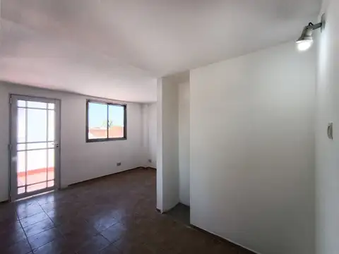 Depto Tipo Casa en Venta 51 años