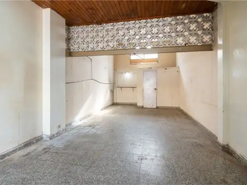 Local en Venta 75 años