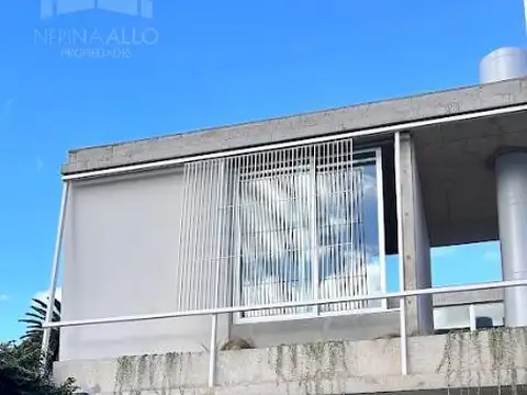 Depto Tipo Casa en Venta de 4 ambientes