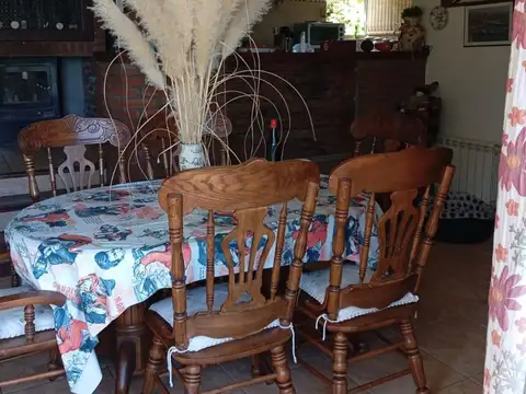 Casa 4 ambientes con 2 baños