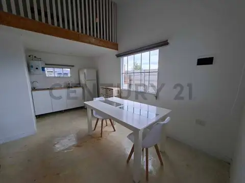 Alquiler casa estilo loft con pileta - Altos de piñero -