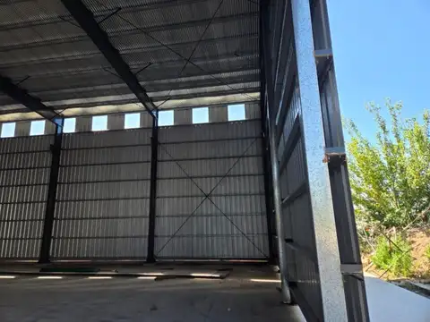 Galpon en Alquiler 28  mts Frente