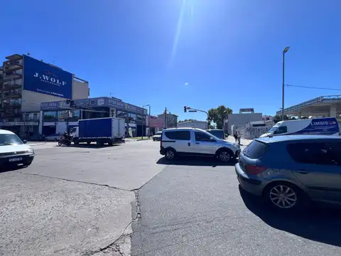 Local en Alquiler Via Pública