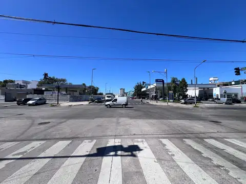 Local en Alquiler Via Pública