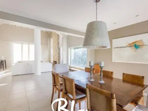 Casa en Alquiler Temporal con 1 cochera