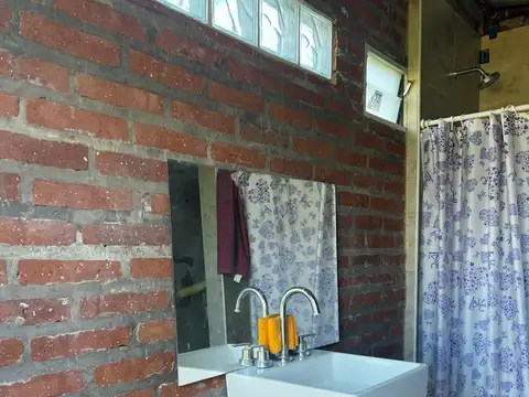 CONSTRUCCION APTA VIVIENDA O SALON DE EVENTOS EN VENTA, VILLARS