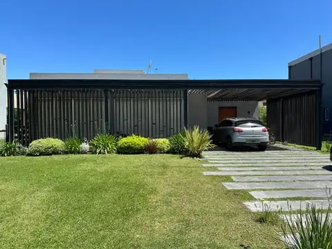 Calle El Deslinde al 1300