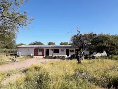 Casa 3 ambientes con 2 baños