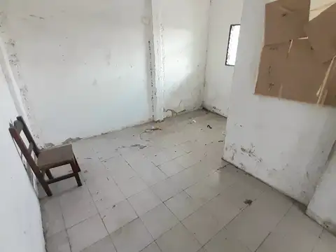 Local en Alquiler en Rafael Castillo, $ 800.000