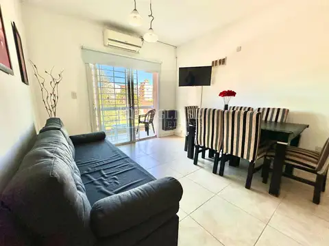 Departamento de 3 ambientes con piscina