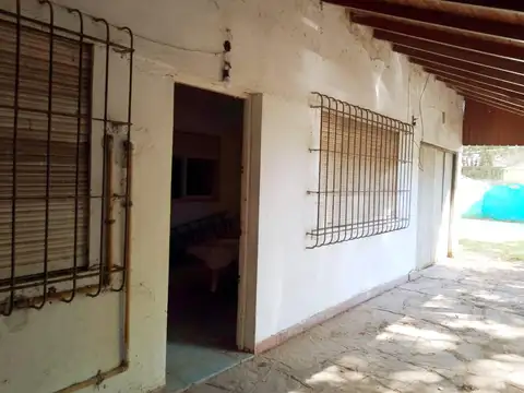 Casa en Venta con 3 cocheras