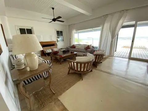Casa en Alquiler Temporal en Punta del Este, USD 55.000
