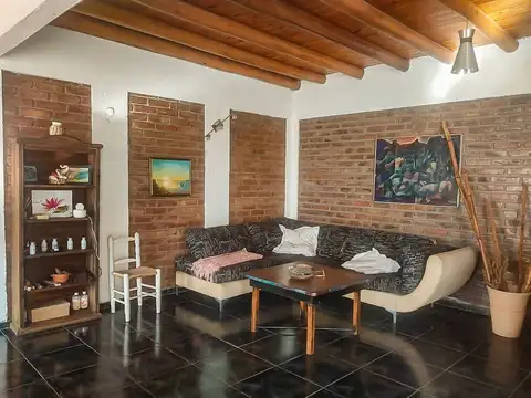 VENTA DE CASA BARRIO SOBERANIA NACIONAL - MENDOZA