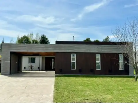 VENRA CASA 4 AMBIENTES CLUB DE CAMPO SAN LUCAS