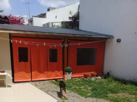 casa de 4 amb con fondo