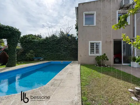 Casa 5 ambientes con 2 baños