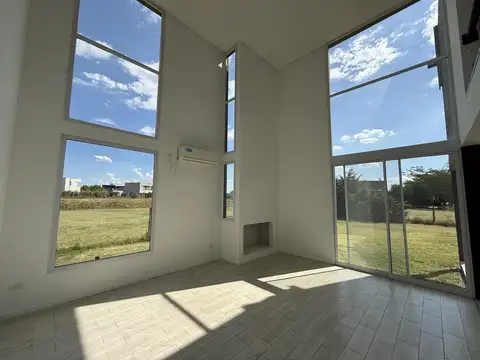 VENTA - CASA - LOTE CERRADO EL CANTON - PERMUTA