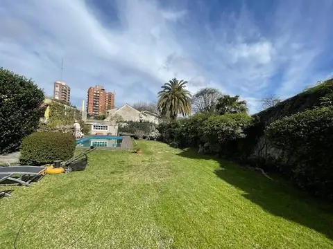 Casa 5 ambientes con 4 baños