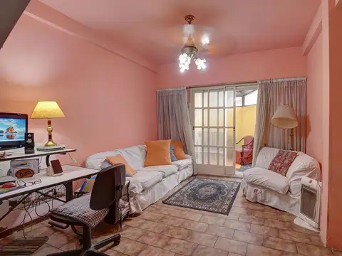 Depto Tipo Casa en Venta con 1 cocheras