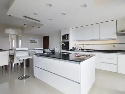 Avenida Mitre al 1000