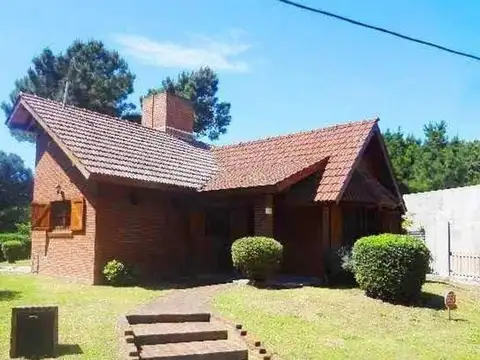 COQUETO CHALET DE GRAN CAPACIDAD  IDEAL FAMILIA NUMEROSA