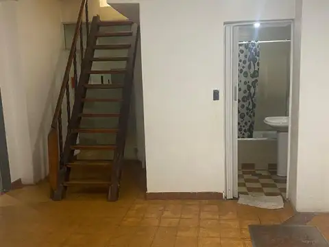 Depto Tipo Casa en Alquiler en Villa Pueyrredon, $ 900.000