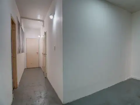 VENTA OFICINA O DEPOSITO EN PB RETIRO