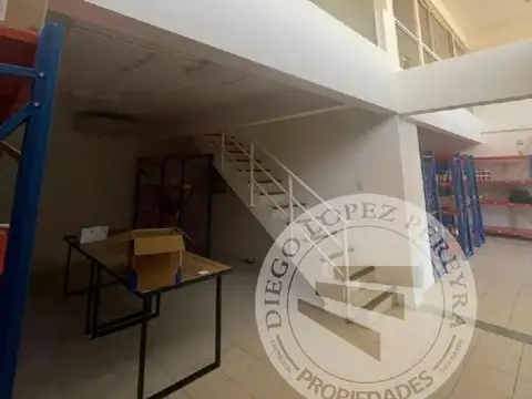 Excelente inmueble comercial en parque industrial Pilar