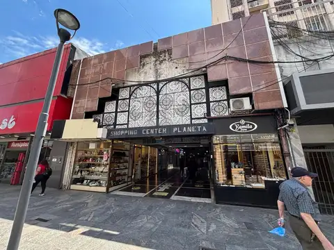Local en el Centro de Cordoba en la Galeria Shoping Planeta