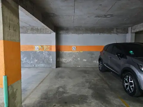 Mario Bravo 800 Cochera fija y cubierta en Venta Almagro