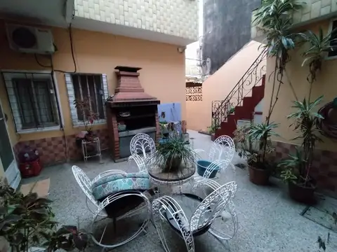 Casa 4 ambientes con 1 baño