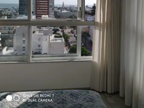 Departamento - Alquiler temporario - Uruguay, PUNTA DEL ESTE - AV. GORLERO 1002