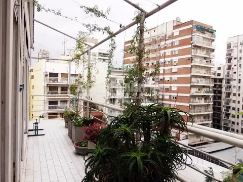 LAFINUR 3100, Piso 8