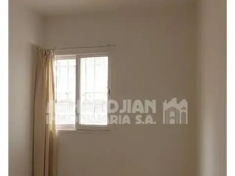 Oficina 4 ambientes con 3 baños