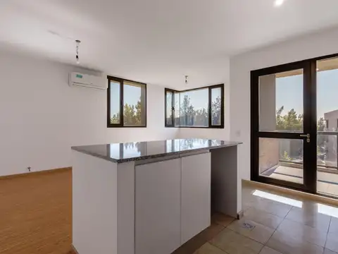 Departamento en Alquiler con 1 cocheras