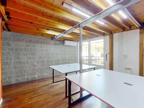 Oficina 5 ambientes con 2 baños