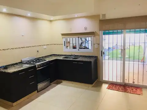 Depto Tipo Casa en Venta de 3 ambientes