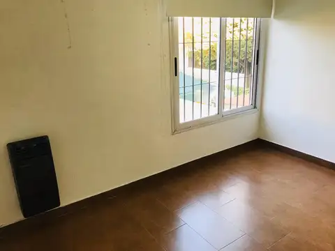 Depto Tipo Casa en Venta en Ituzaingo, USD 125.000