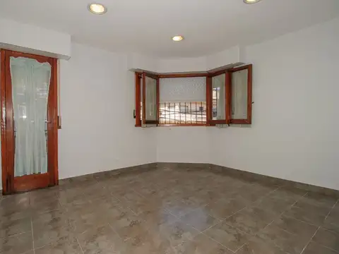 VENTA CASA CON TERRAZA Y LOCALES 6 AMB SAN MARTIN