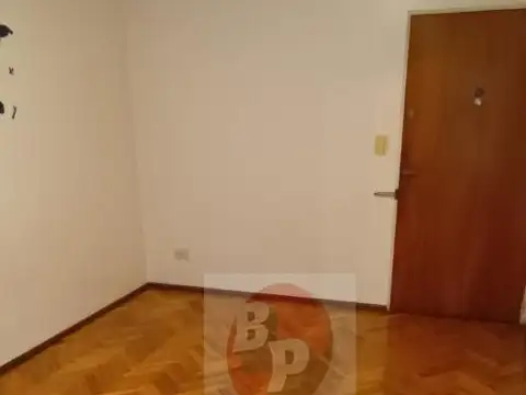 Combate De Los Pozos 900, Piso 4