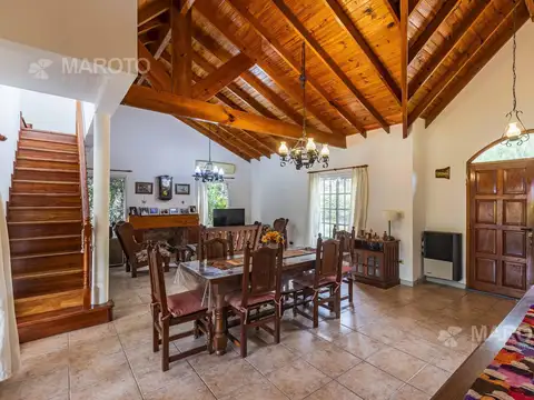 Casa 4 ambientes con 3 baños