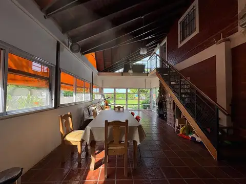 Casa 2 ambientes con 2 baños