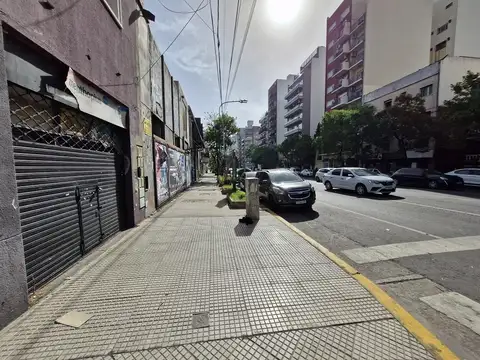 Local en Venta Via Púb.