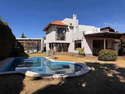 Casa En Venta Chacras De Coria