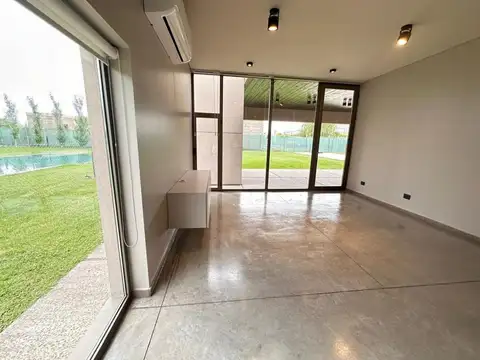 Casa en Alquiler en San Sebastian, USD 3.500