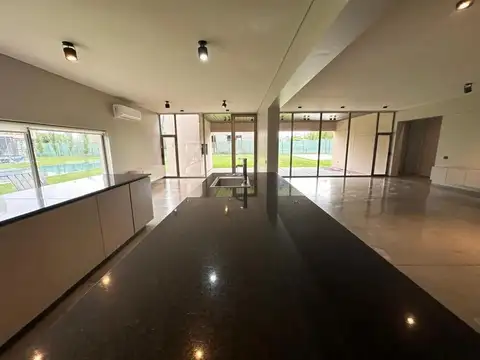 Casa en alquiler Barrio Cerrado